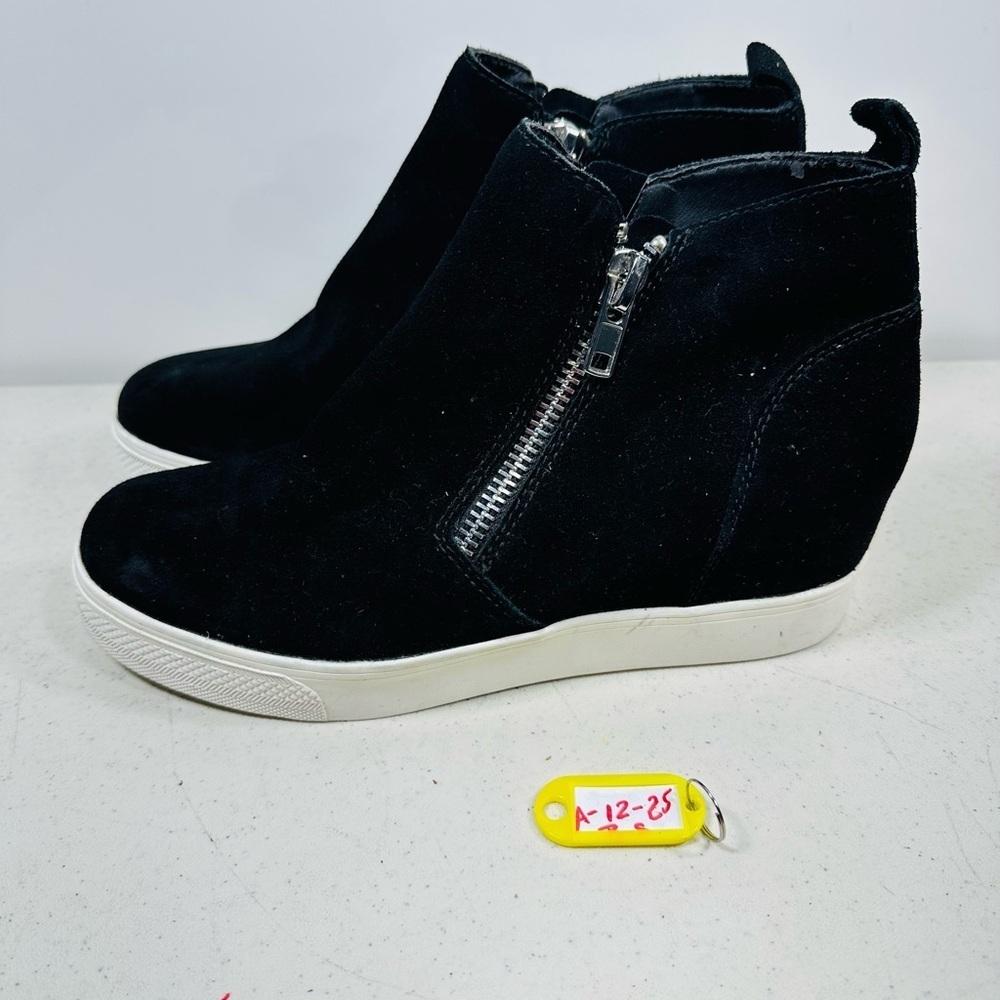 Steve Madden Womens Sz 8,5M Black Suede Hidden Wedge Boots Sneakers Shoes